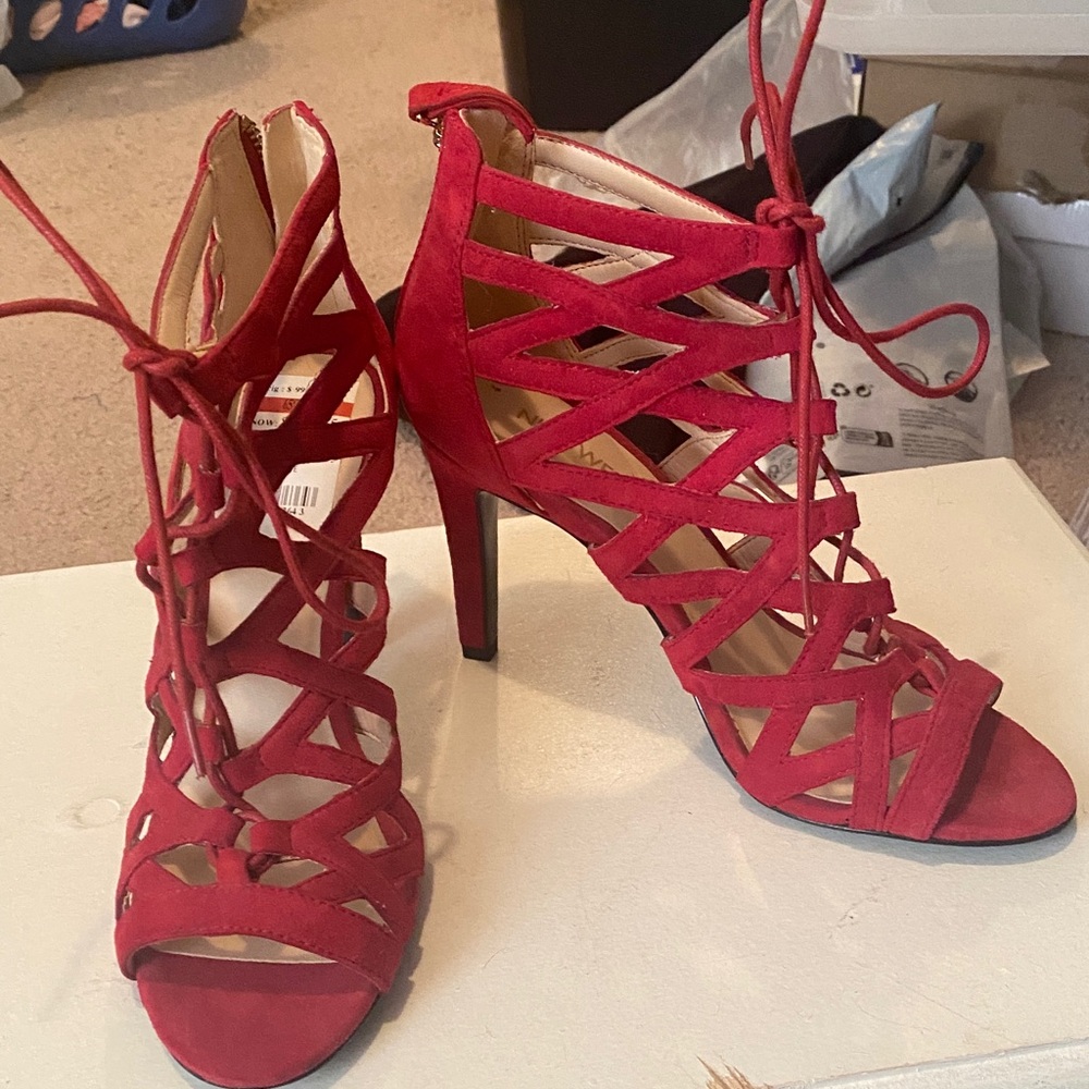 Nine West cage red shoes NWT